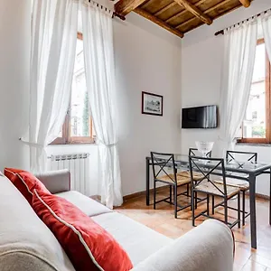 https://living-colosseum.it-romehotels.com