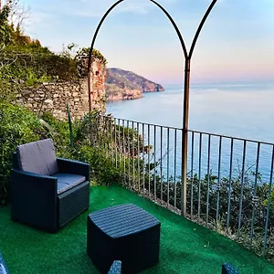grecale.hotelitalianriviera.com/