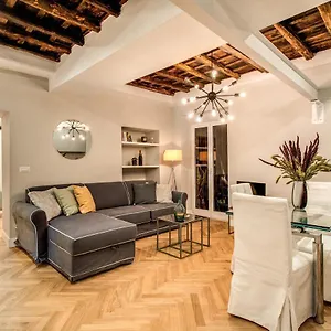 https://trevi-fountain-superior-3-bdr-apartment.it-romehotels.com